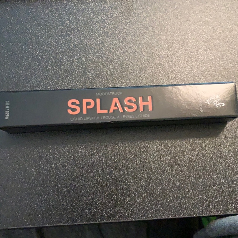 Younique Liquid Lipstick - Pinky Peach